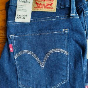 Ladies Levi's Curvy Bootcut Size 8